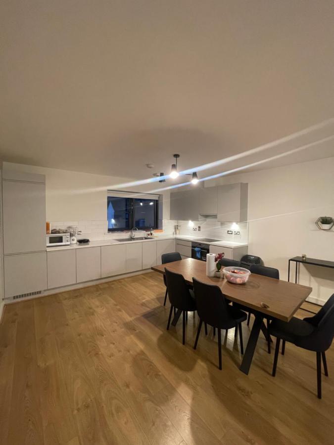 Private Room In A New Shared Apartment 梅努斯 外观 照片